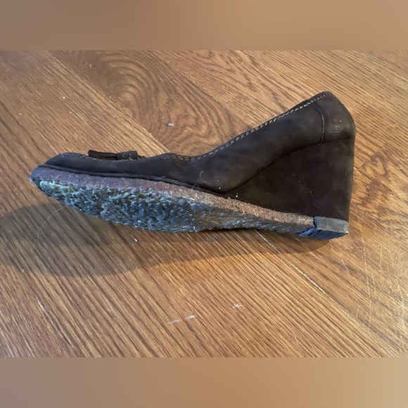 VINTAGE STUART WEITZMAN Lovely Brown Suede Tassel Square Toe Wedge Loafers 8.5M. - Picture 11 of 11